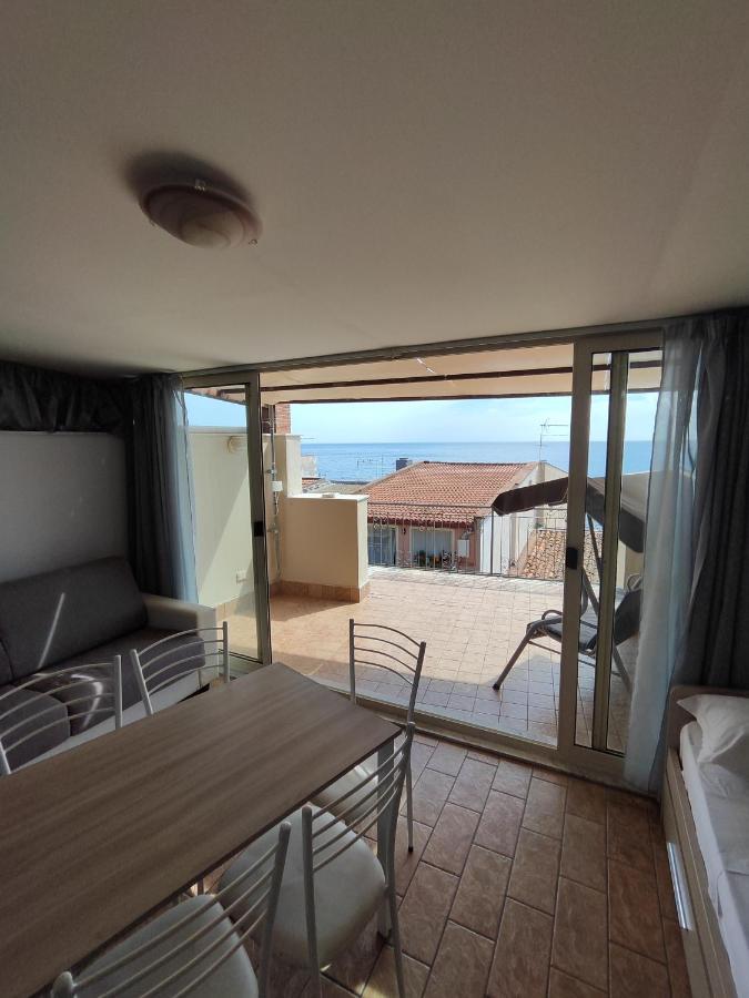 Sicily Travel Apartment'S 4 Giardini Naxos Luaran gambar