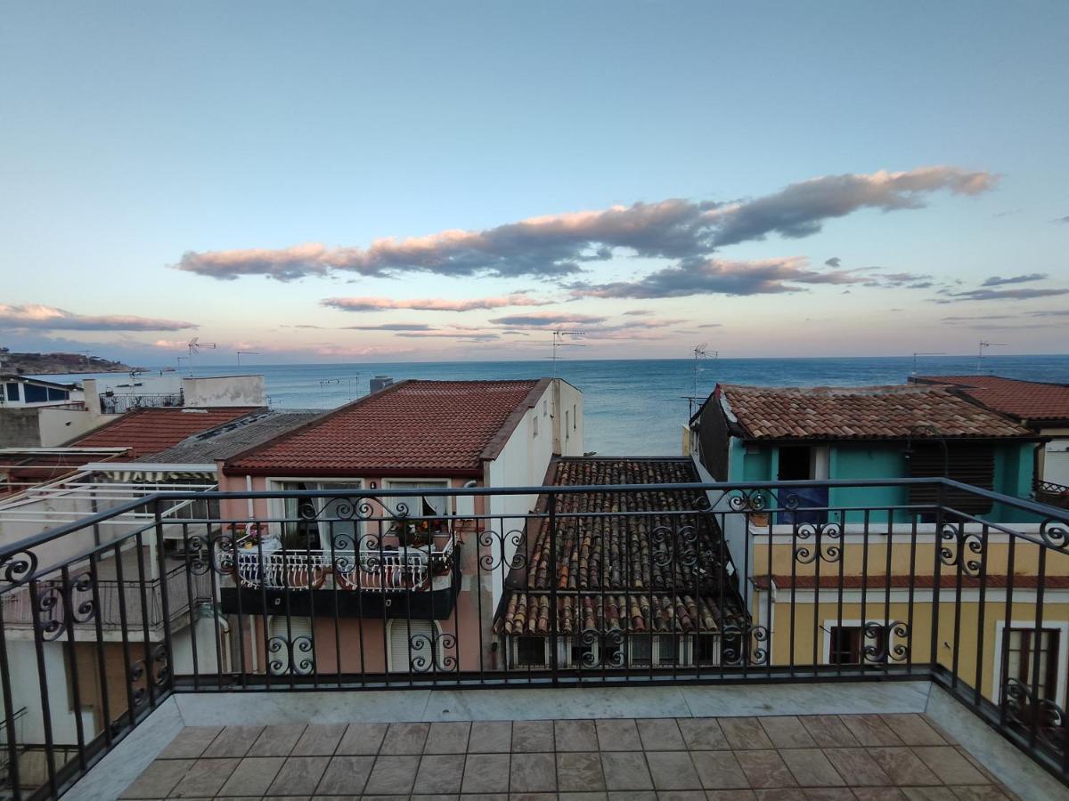 Sicily Travel Apartment'S 4 Giardini Naxos Luaran gambar